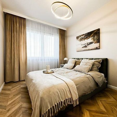 Balcony & Parking, Modern Elegant Apartment! Near Tram Wrocław Zewnętrze zdjęcie