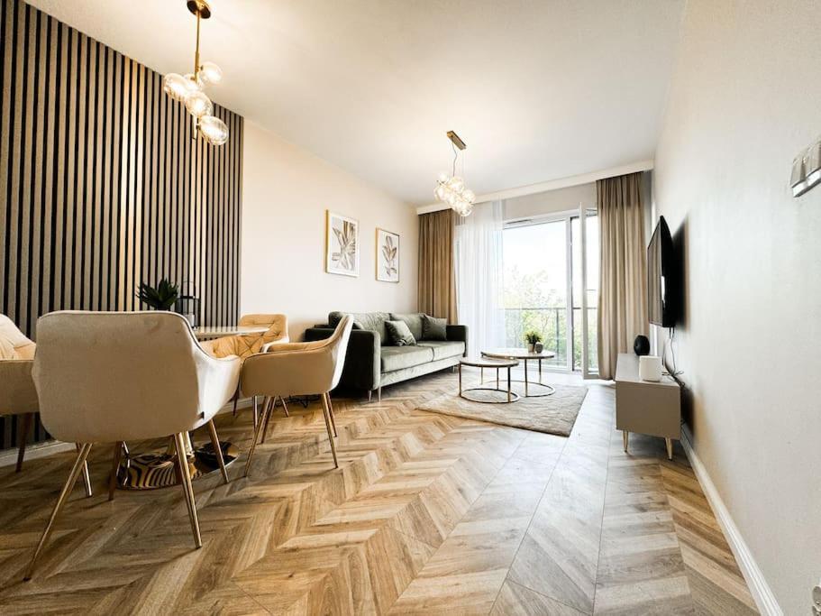 Balcony & Parking, Modern Elegant Apartment! Near Tram Wrocław Zewnętrze zdjęcie